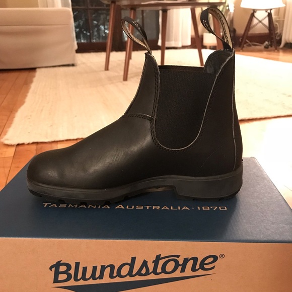 Blundstone Shoes - BRAND NEW NEVER WORN Women’s 500 BLUNDSTONE BOOTS